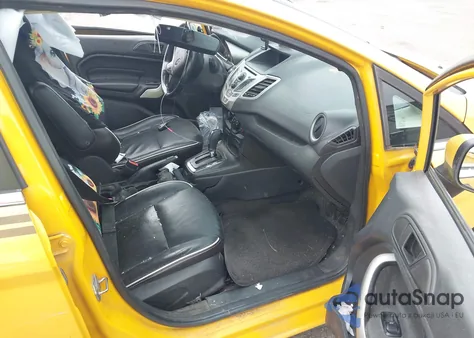 2013 Ford Fiesta Titanium z USA, uszkodzony, nr VIN 3FADP4CJ0DM154144